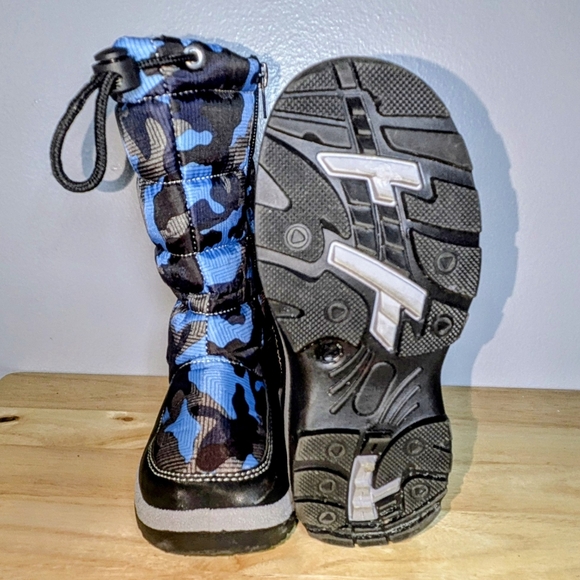 Boy Winter Boots - Picture 3 of 4